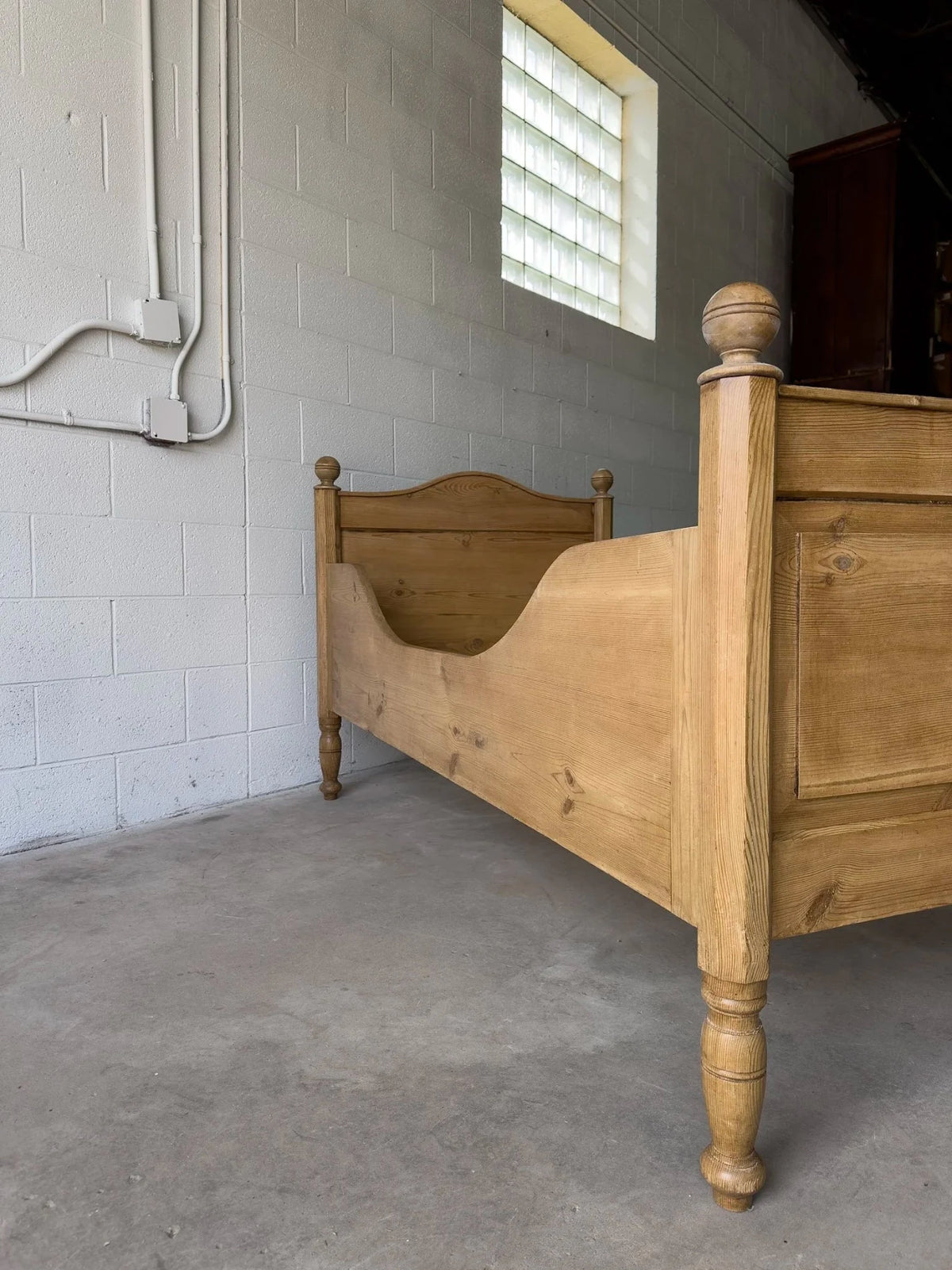 Antique Pine Sleigh Bed - House on Horizon