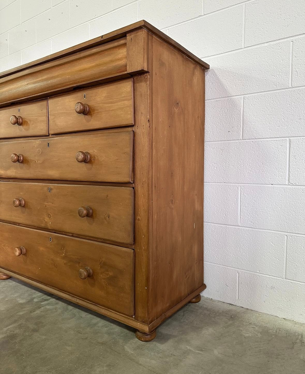 Antique Scottish chest of drawers - House on Horizon