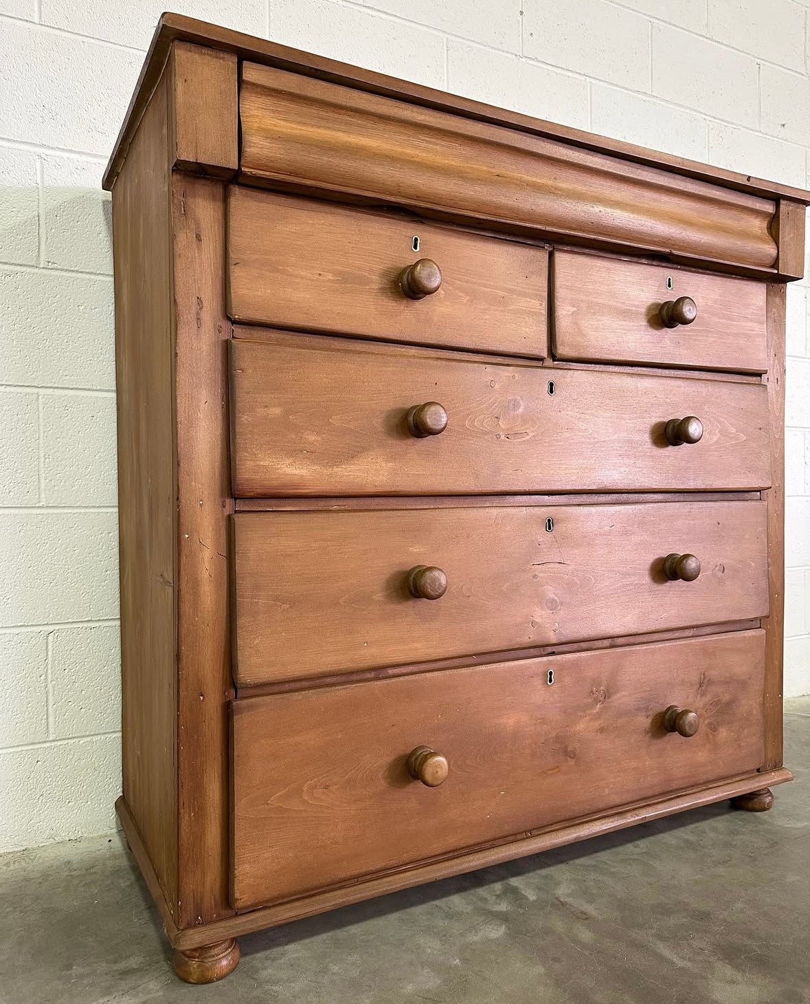 Antique Scottish chest of drawers - House on Horizon