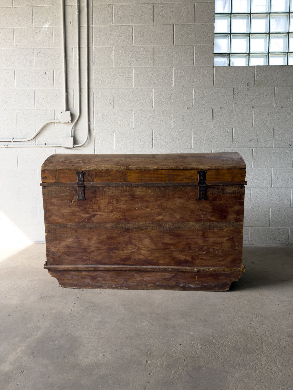 Antique Scottish Pine Trunk - House on Horizon