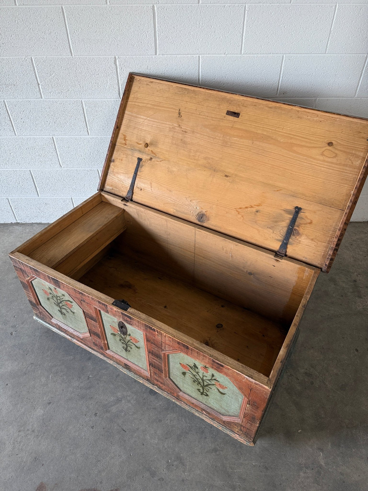 Antique Swedish marriage trunk - House on Horizon
