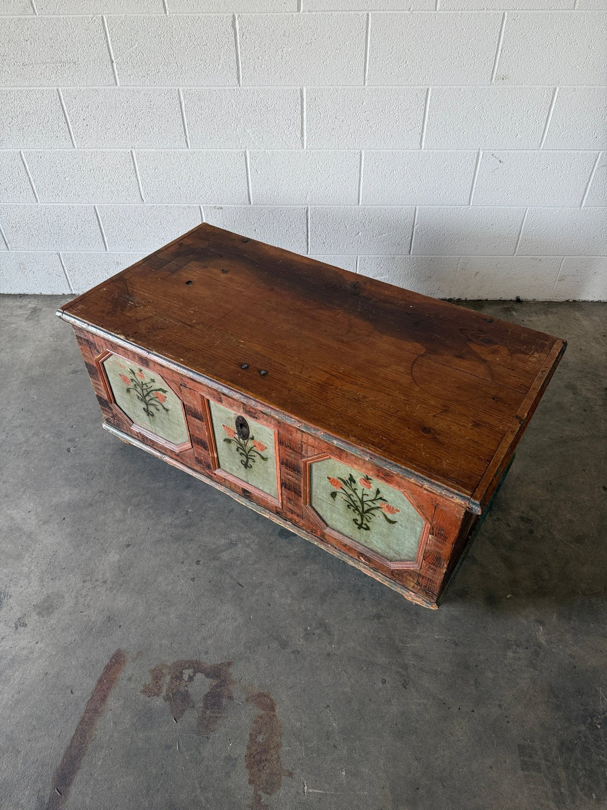 Antique Swedish marriage trunk - House on Horizon