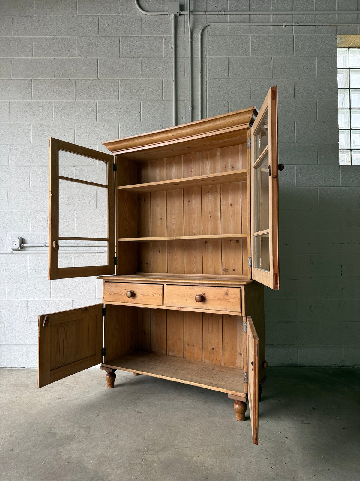 Beautiful antique pine cupboard with original glass - House on Horizon
