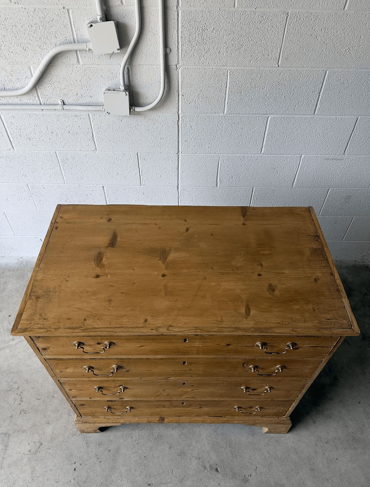 Beautiful English pine dresser with brass handles - House on Horizon
