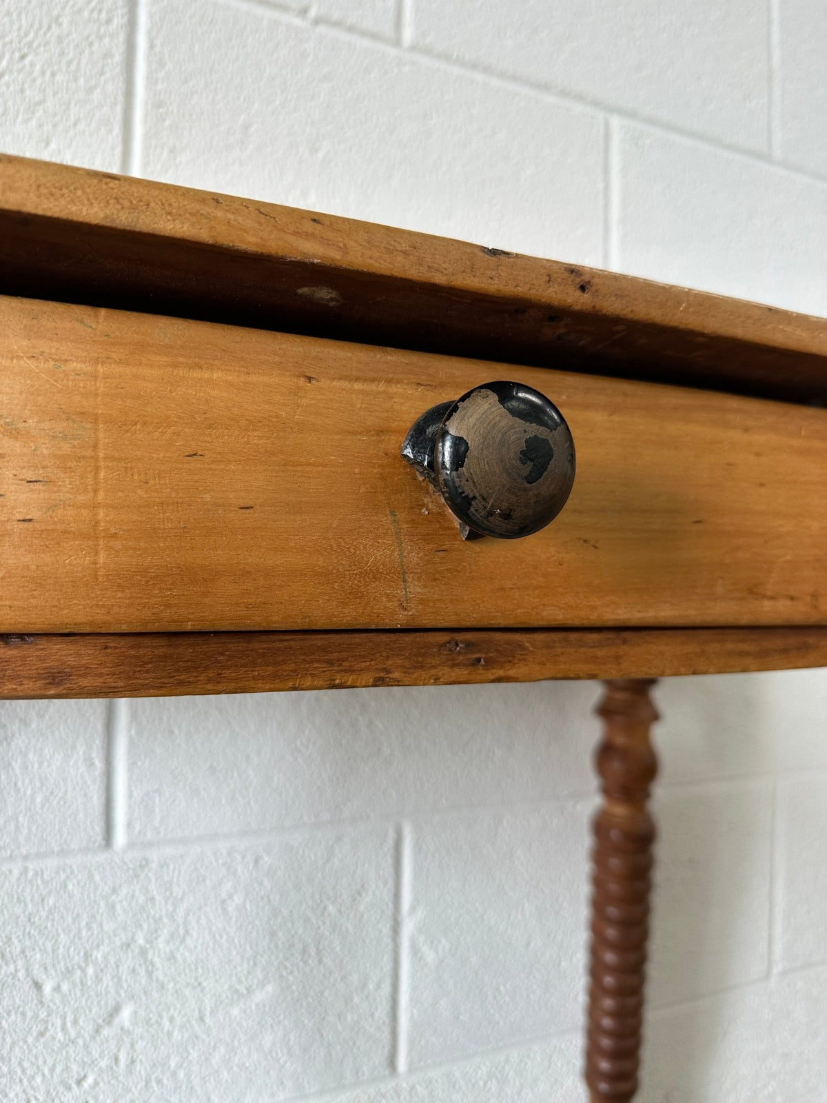 Bobbin Leg Table - House on Horizon
