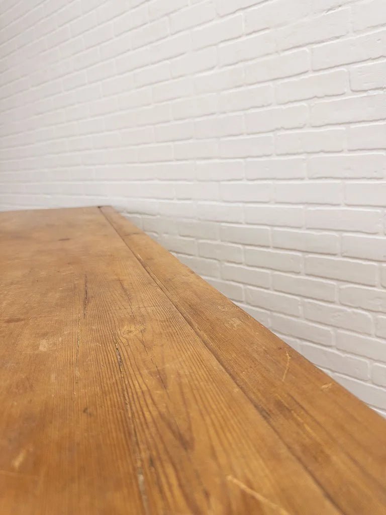 Classic English pine sideboard - House on Horizon