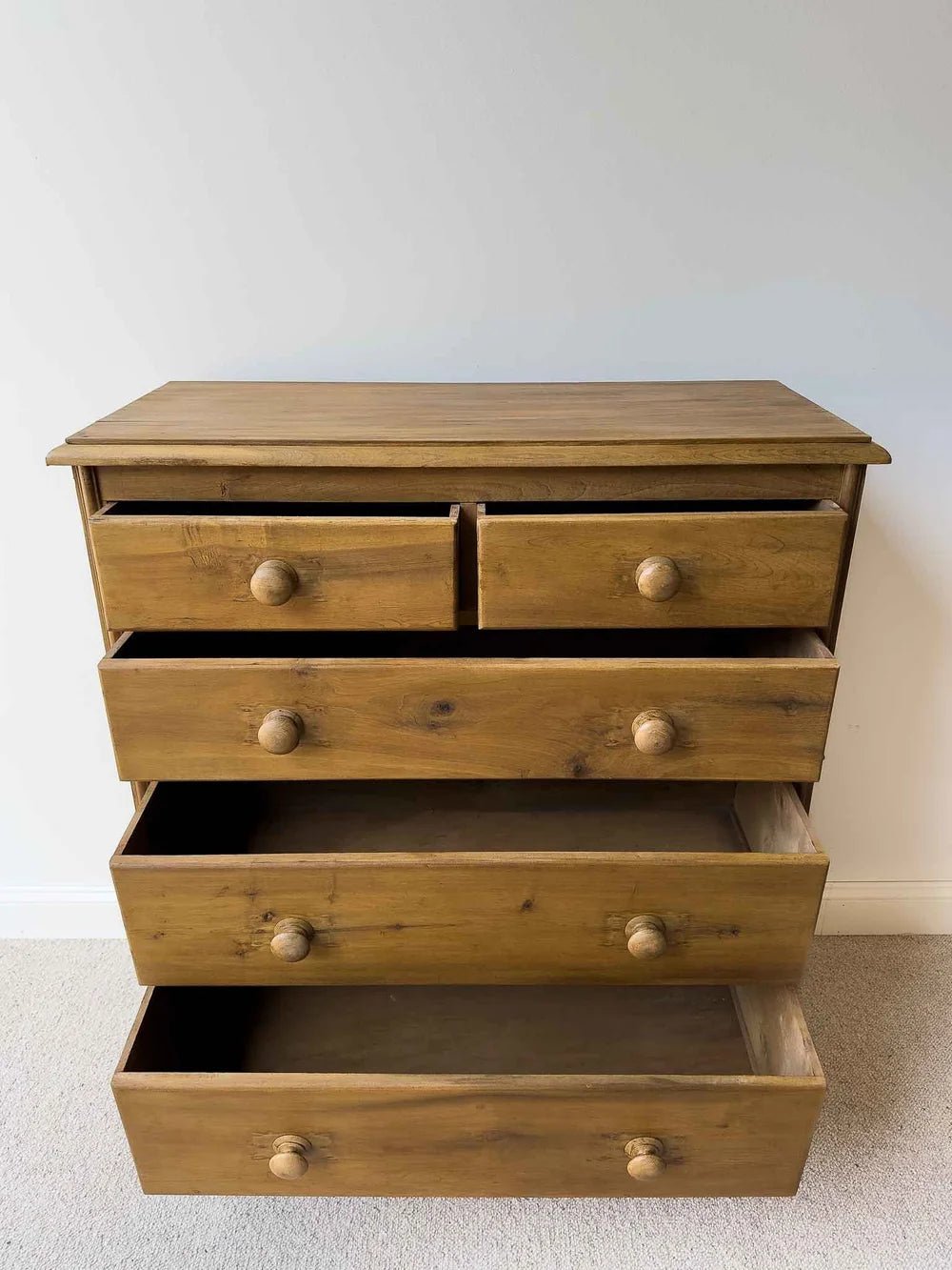 Classic set of English pine drawers - House on Horizon