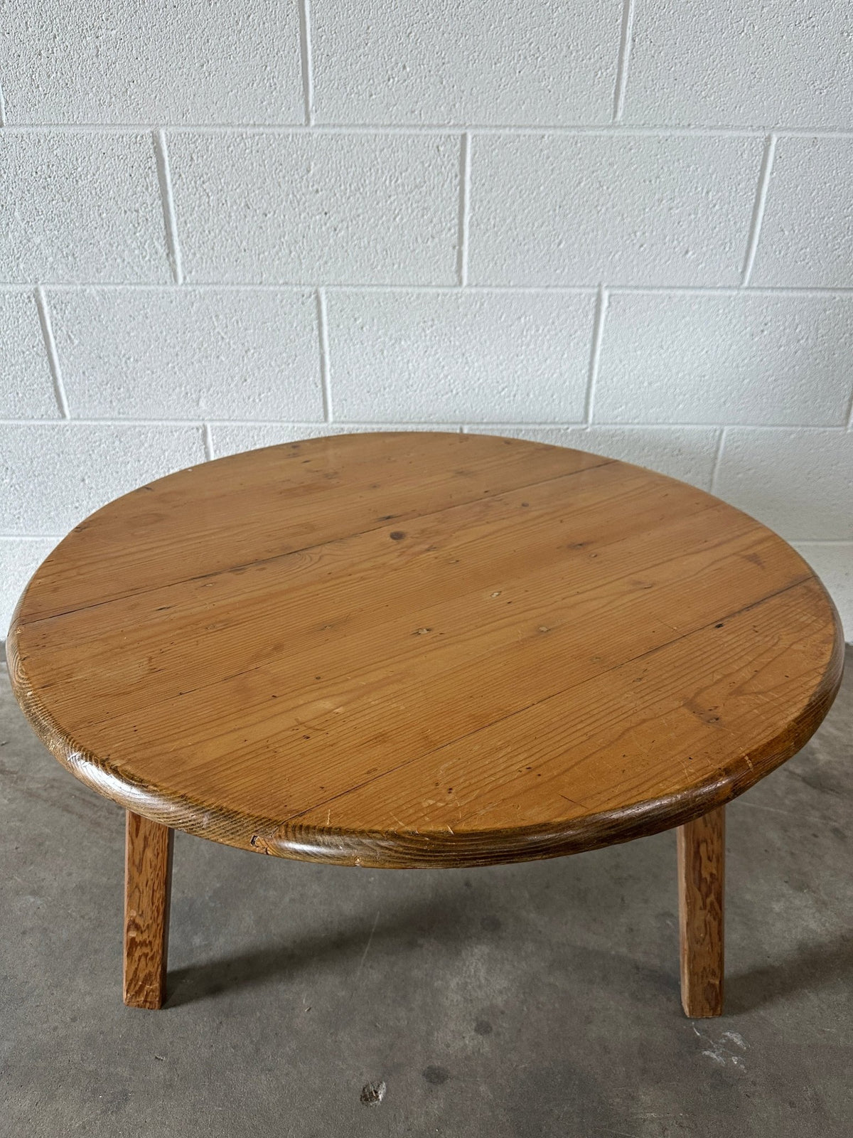 Coffee Cricket Table - House on Horizon