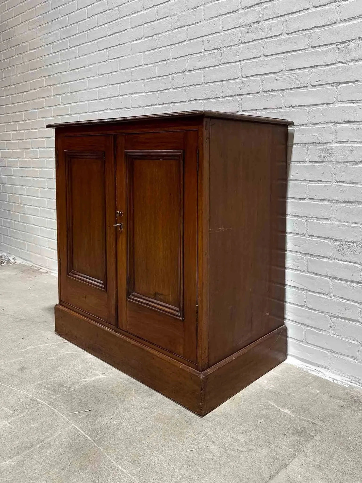 Dark English antique cupboard - House on Horizon