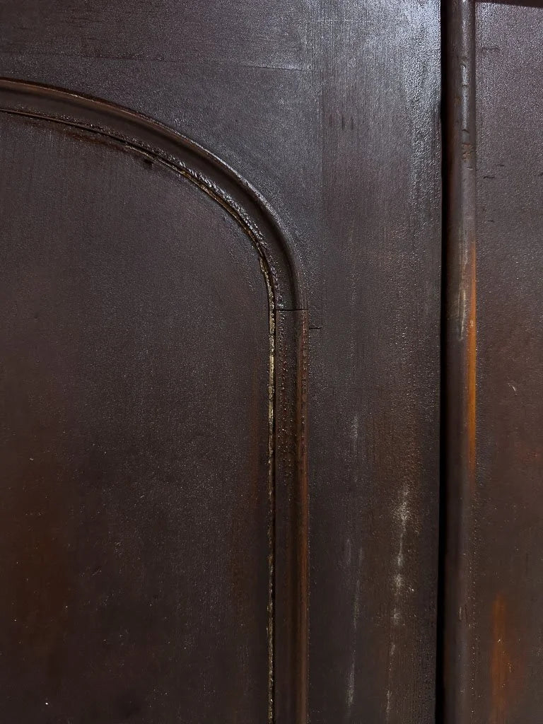 English antique linen press with a scumble finish - House on Horizon