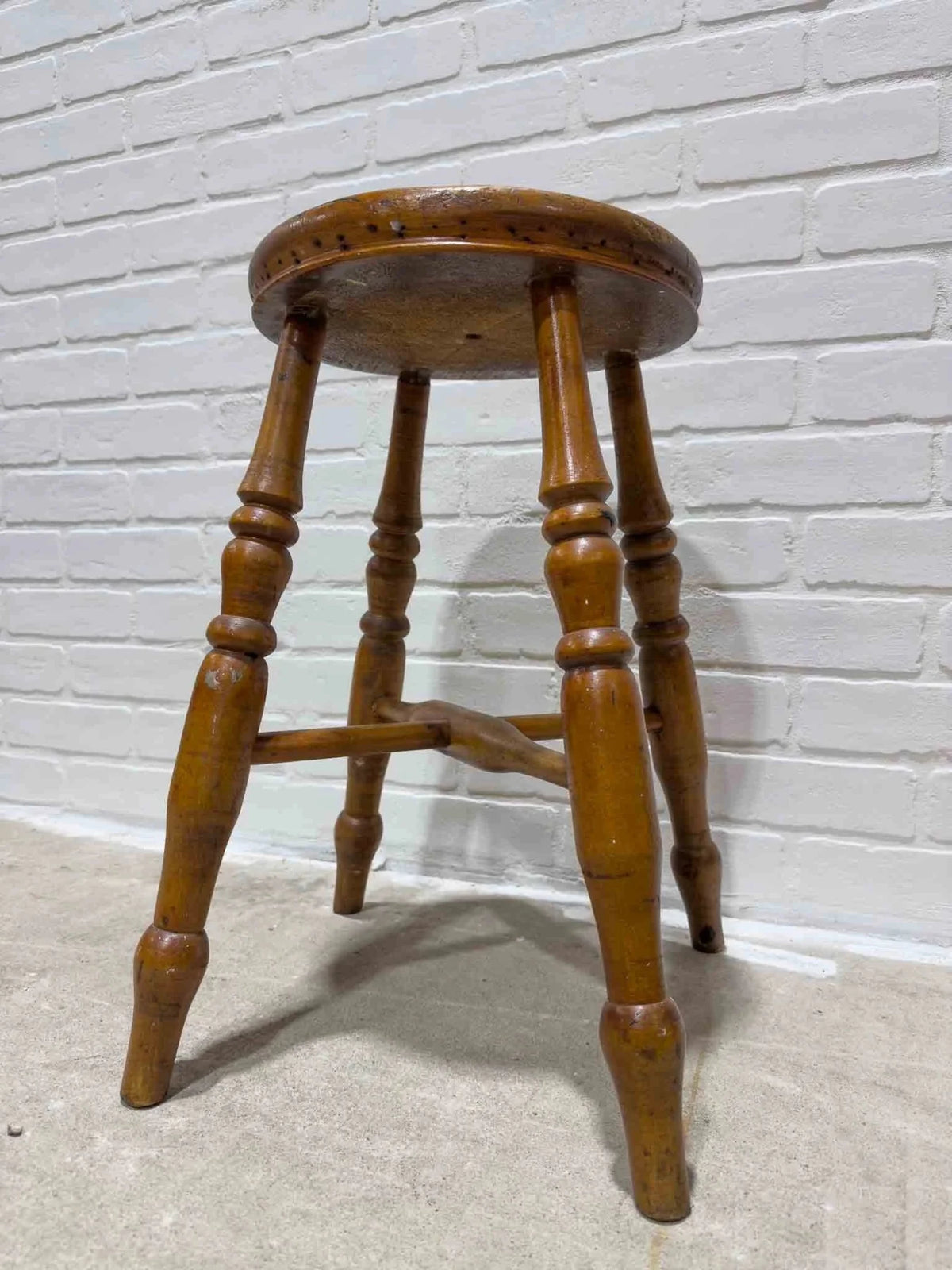 English antique stool 4 - House on Horizon