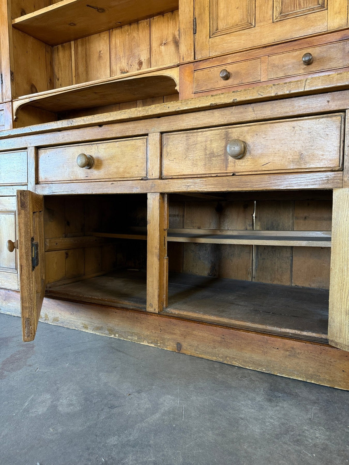 English country antique pine kitchen dresser - House on Horizon