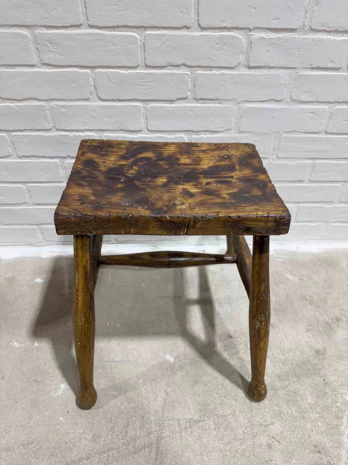 English vintage stool 6 - House on Horizon