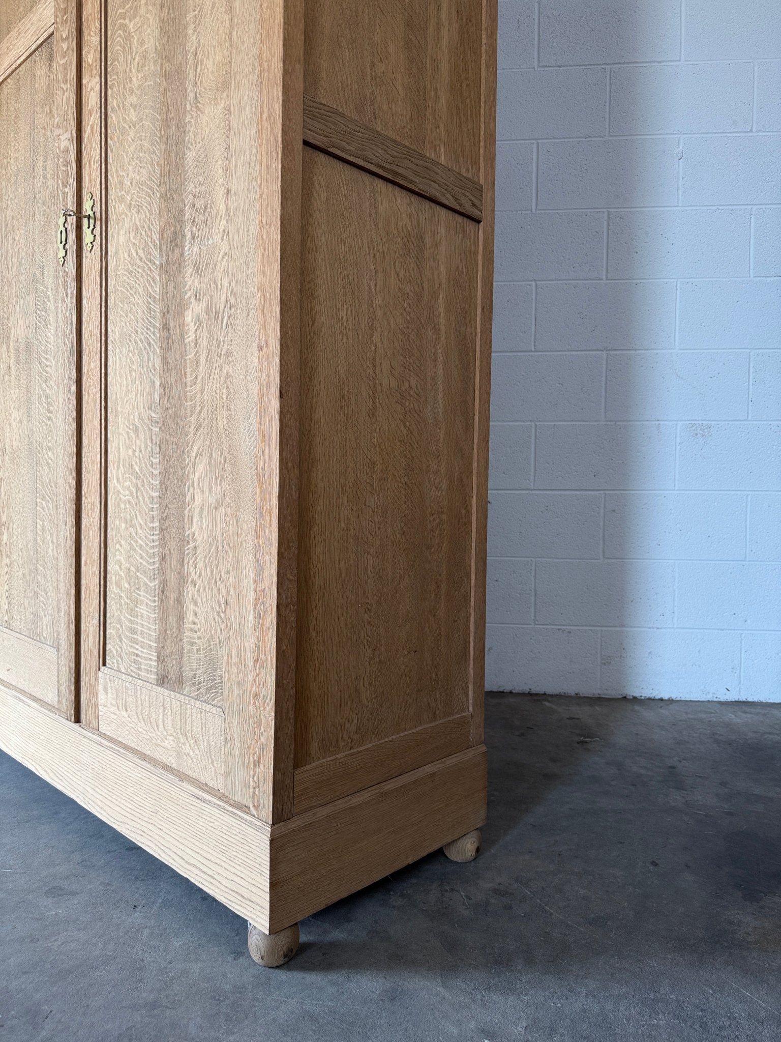 European Antique Light Oak Wardrobe - House on Horizon