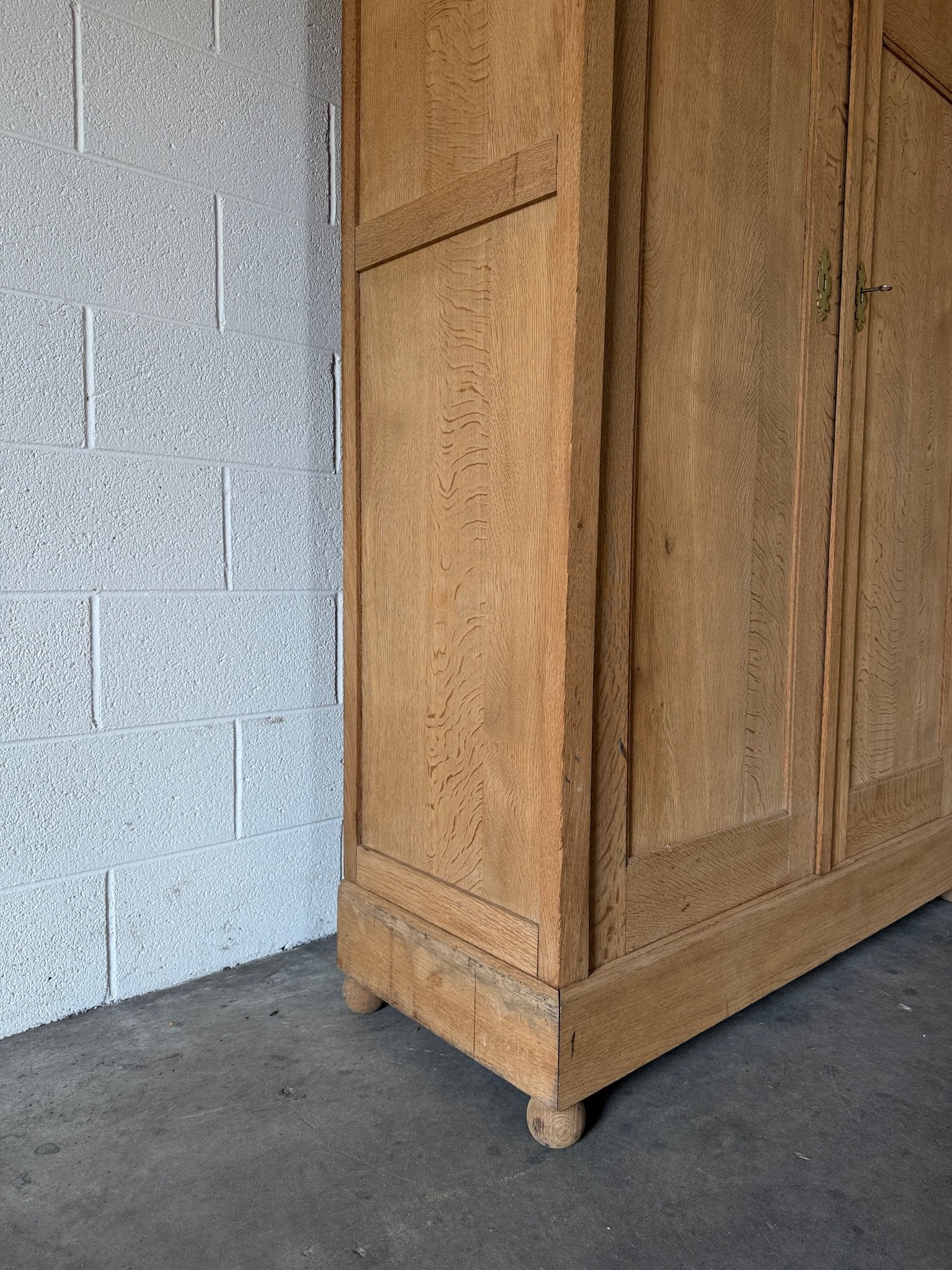 European Antique Light Oak Wardrobe - House on Horizon