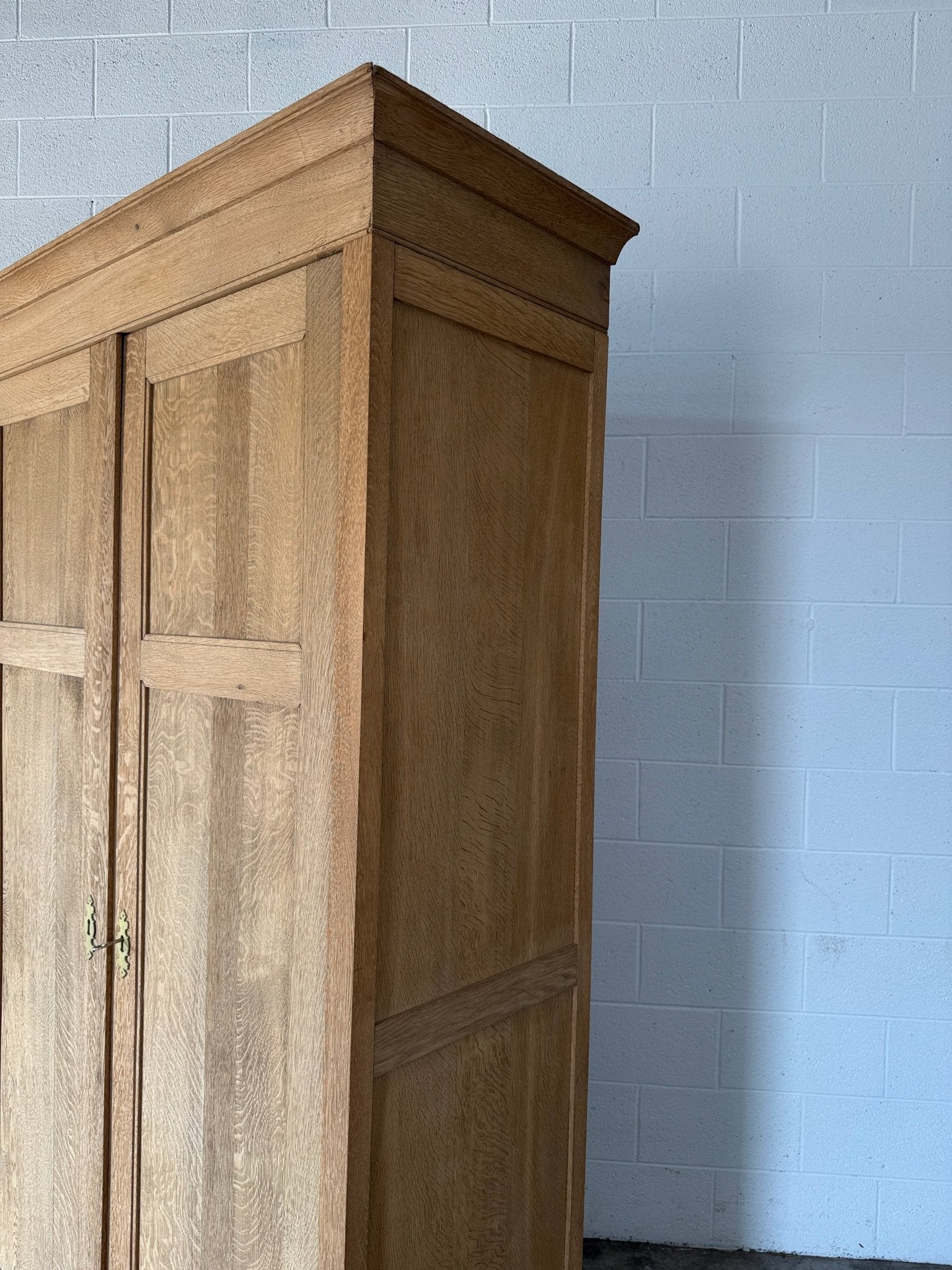 European Antique Light Oak Wardrobe - House on Horizon