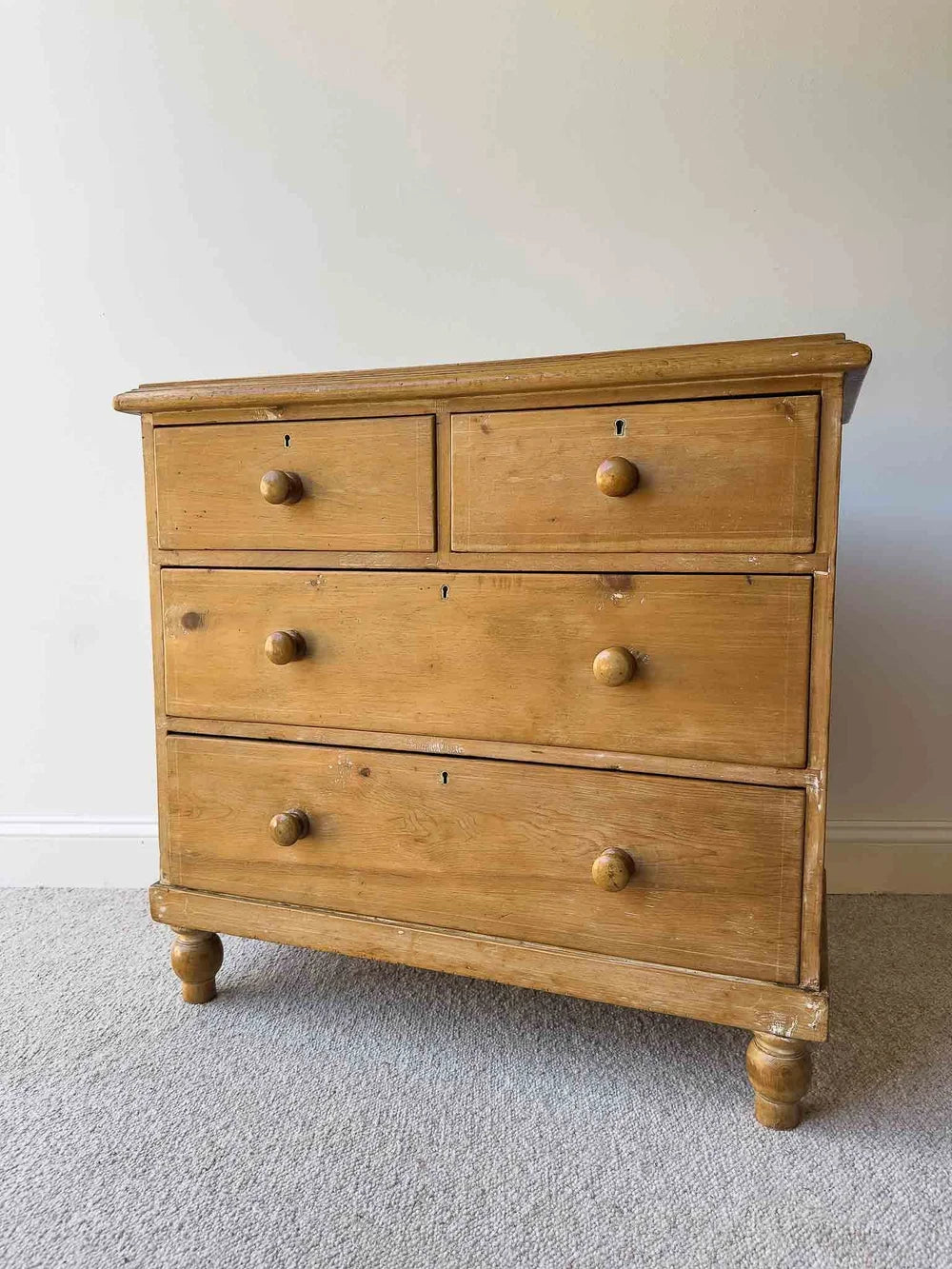 Victorian pine set of drawers