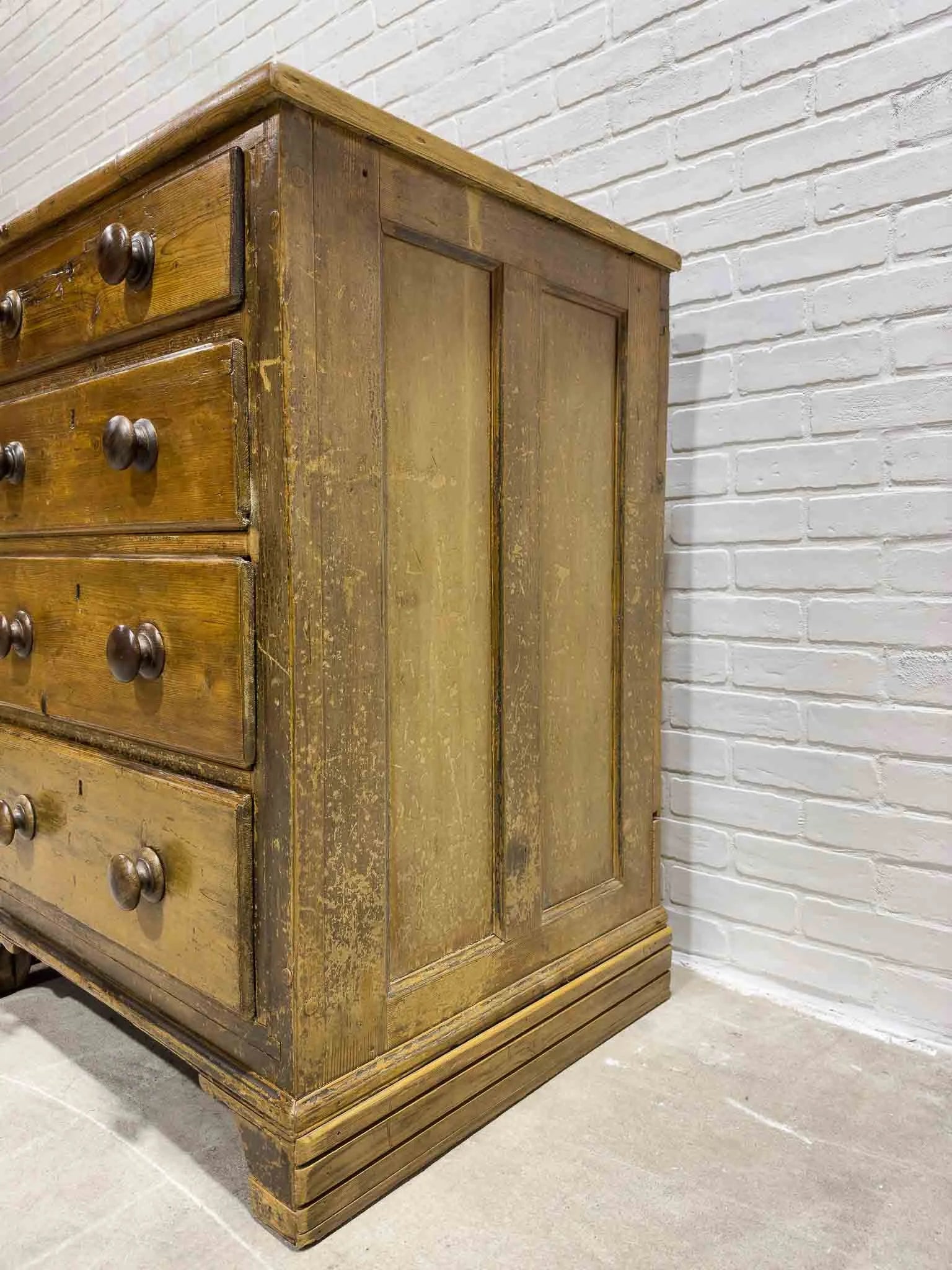 Georgian set of drawers