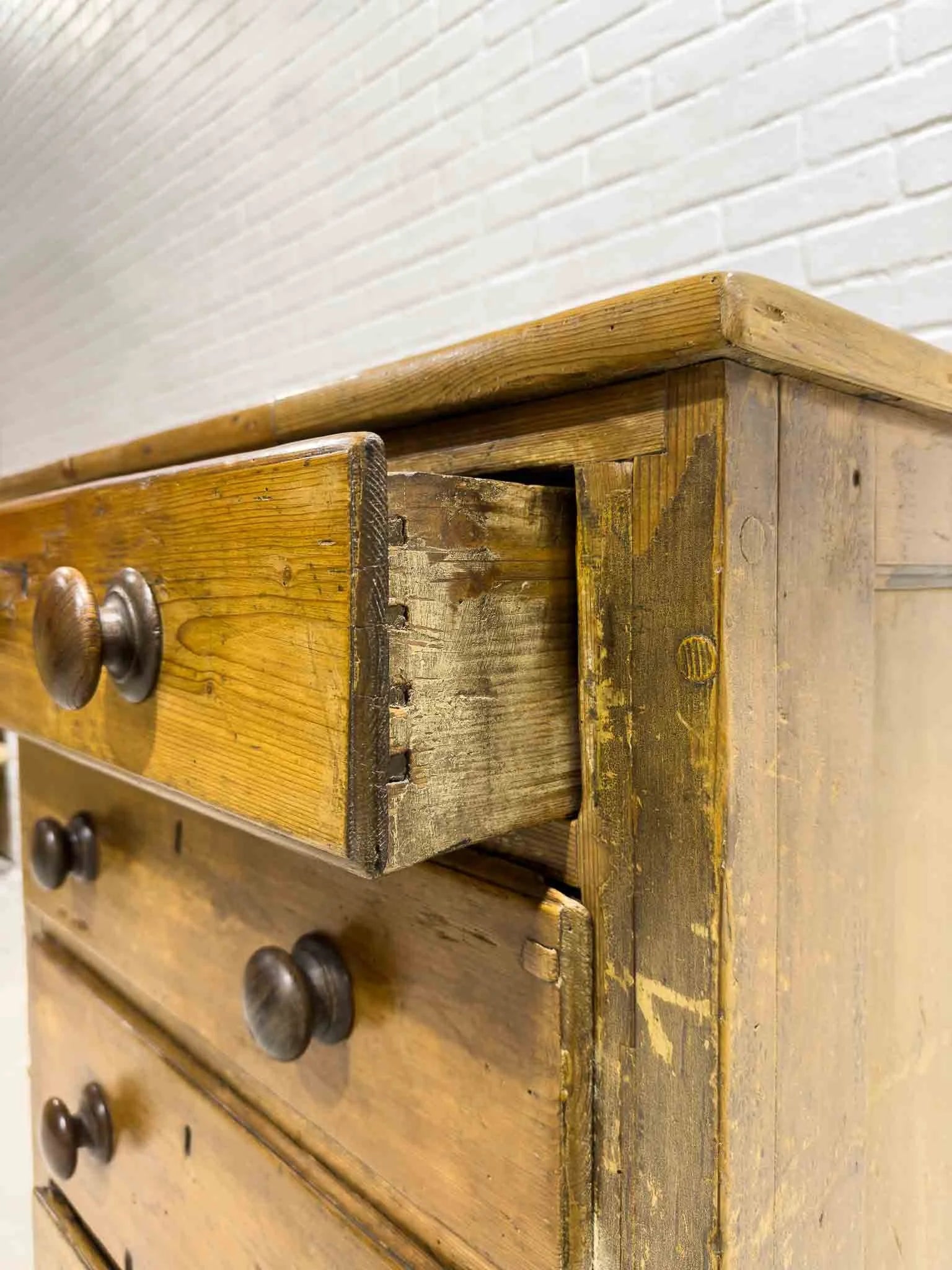 Georgian set of drawers