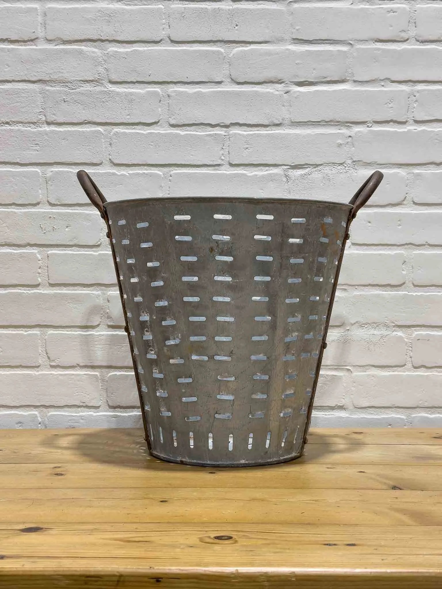 Metal olive basket