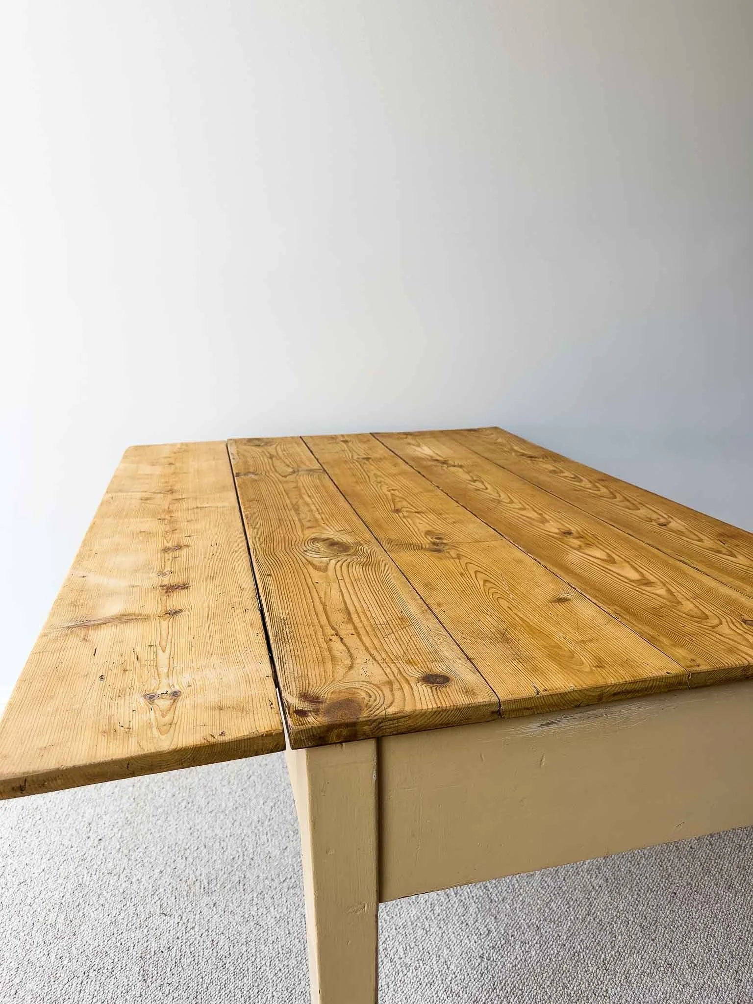 Perfectly English kitchen table
