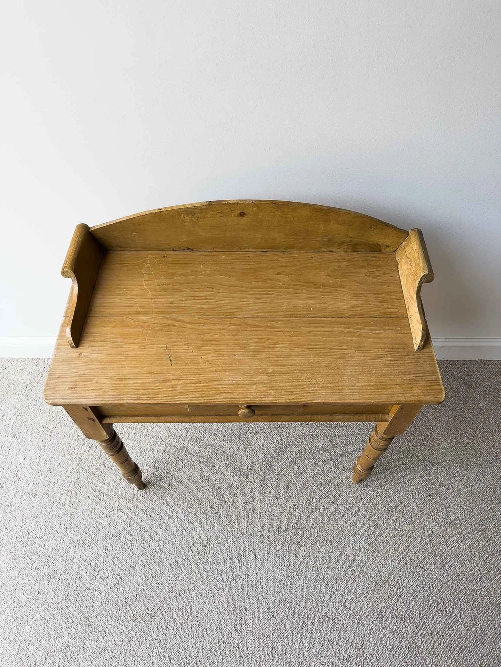 Victorian pine washstand
