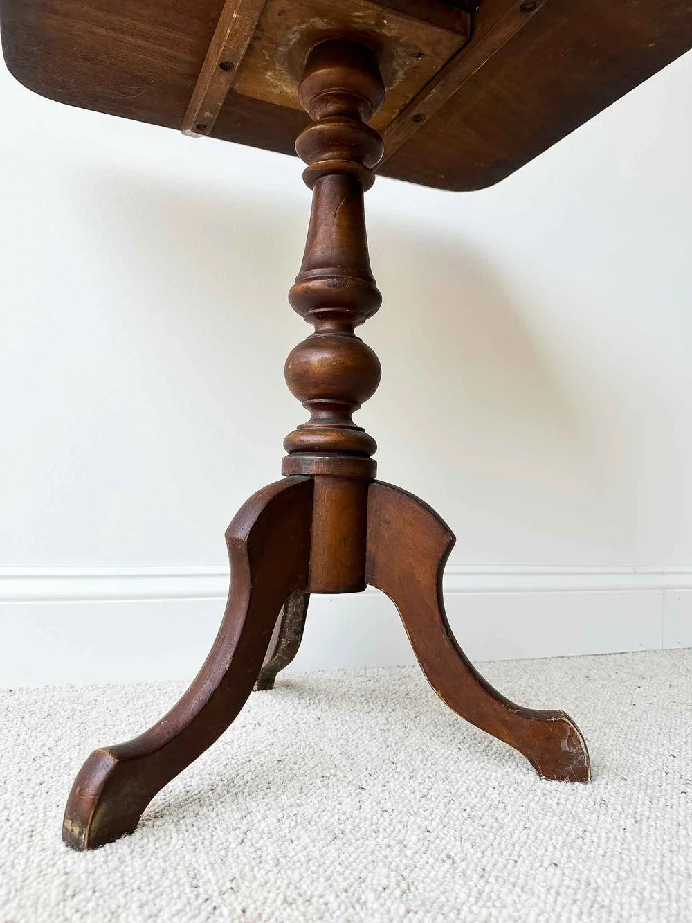 Georgian tripod table