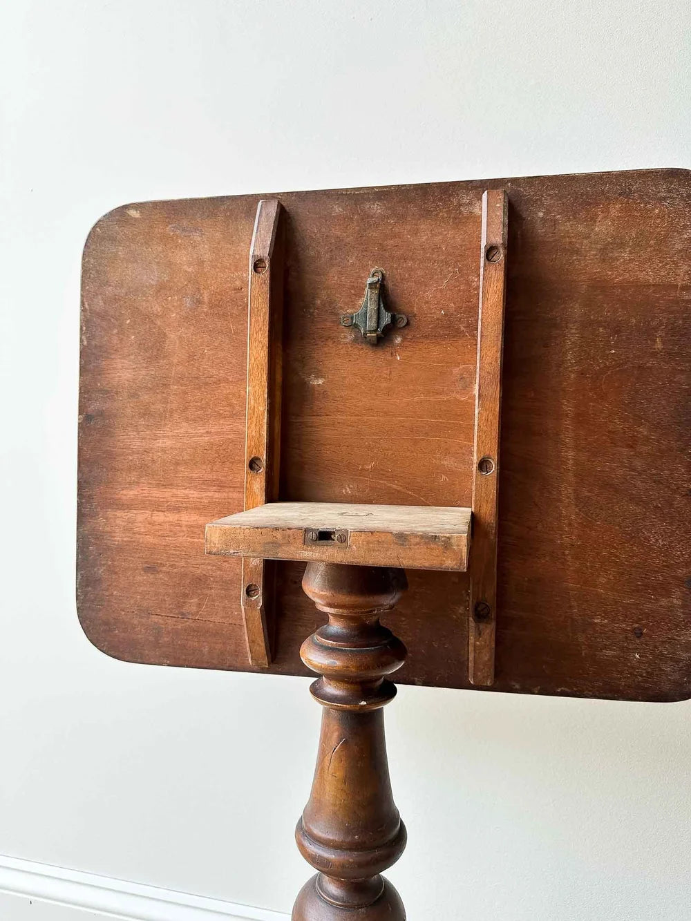 Georgian tripod table