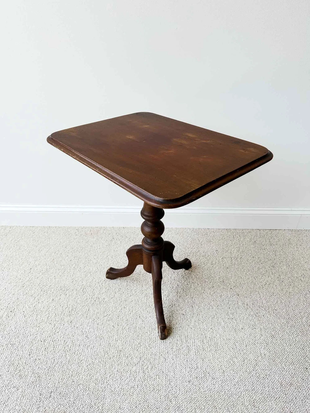 Georgian tripod table