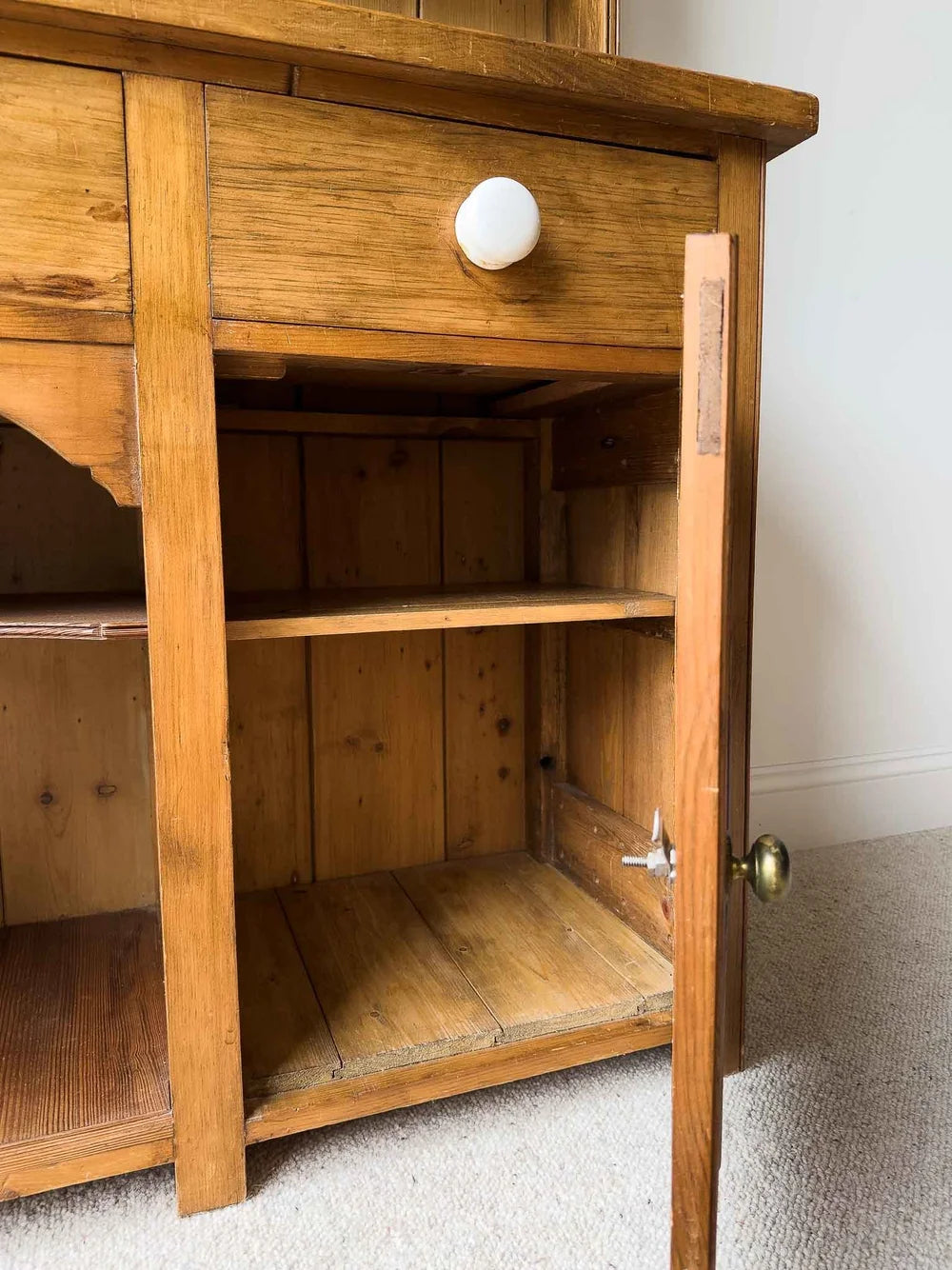 Antique Pembrokeshire Welsh kitchen dresser
