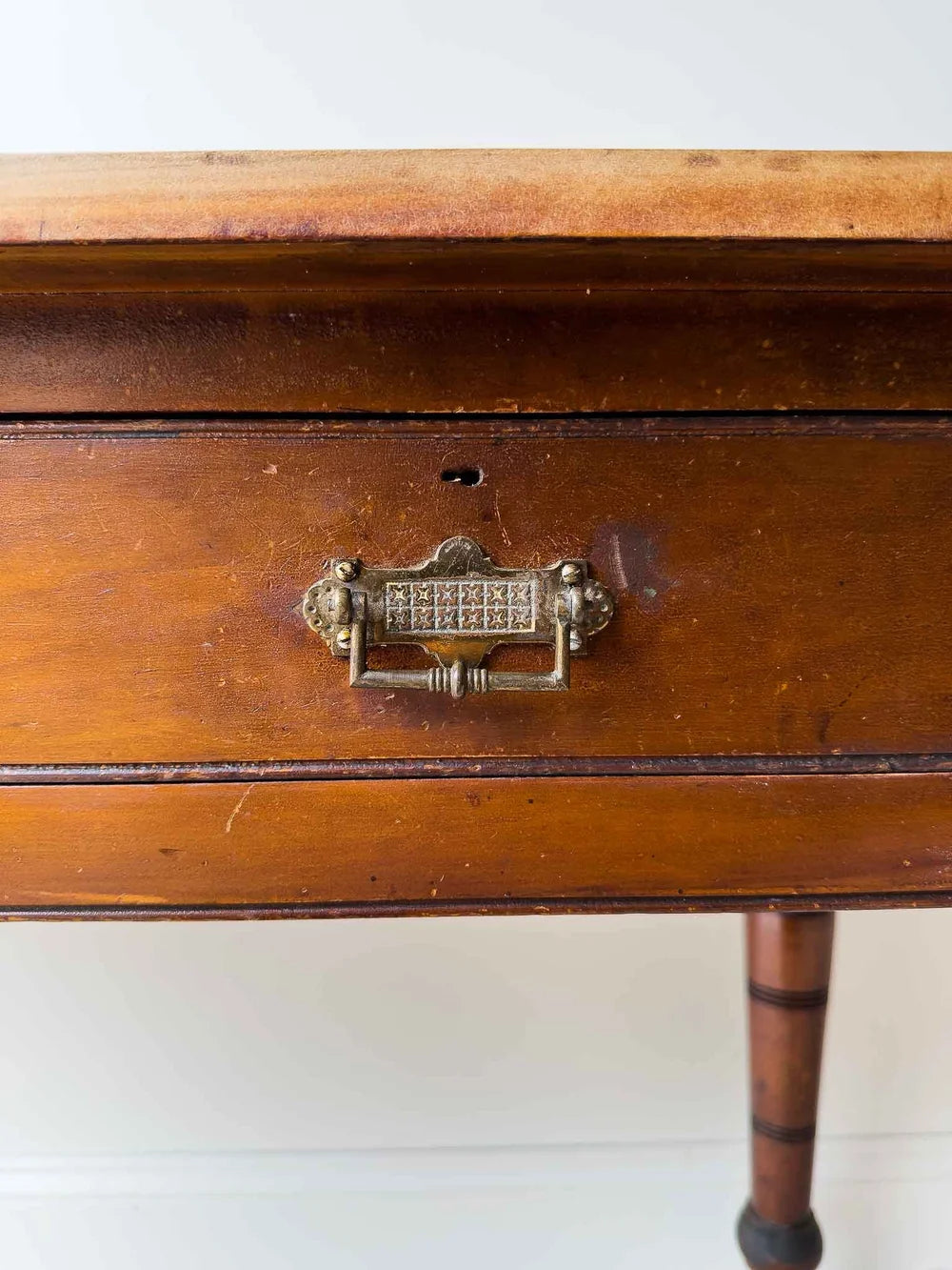 Victorian scrub top table