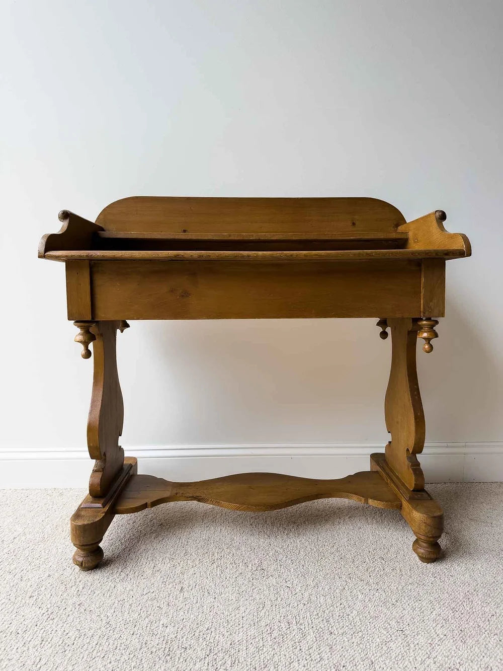 Victorian pine washstand
