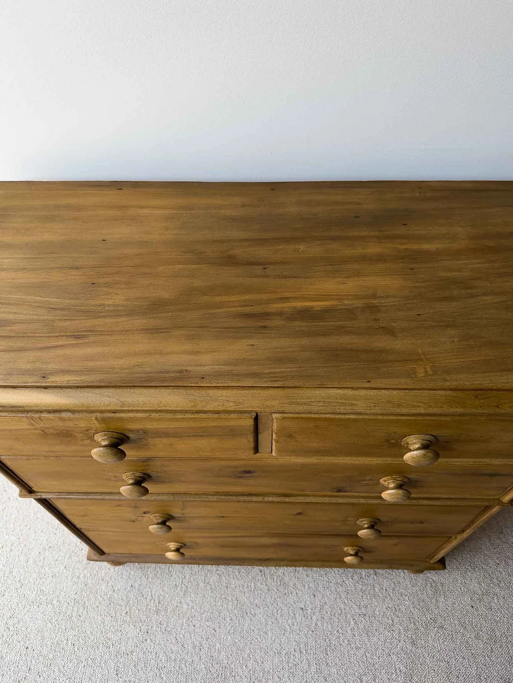 Classic set of English pine drawers
