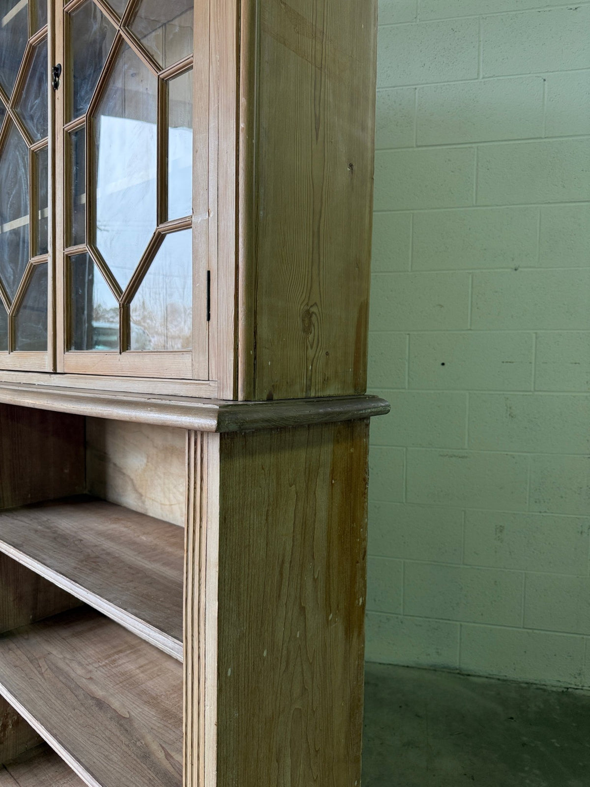 Incredible astragal glazed bookcase - House on Horizon