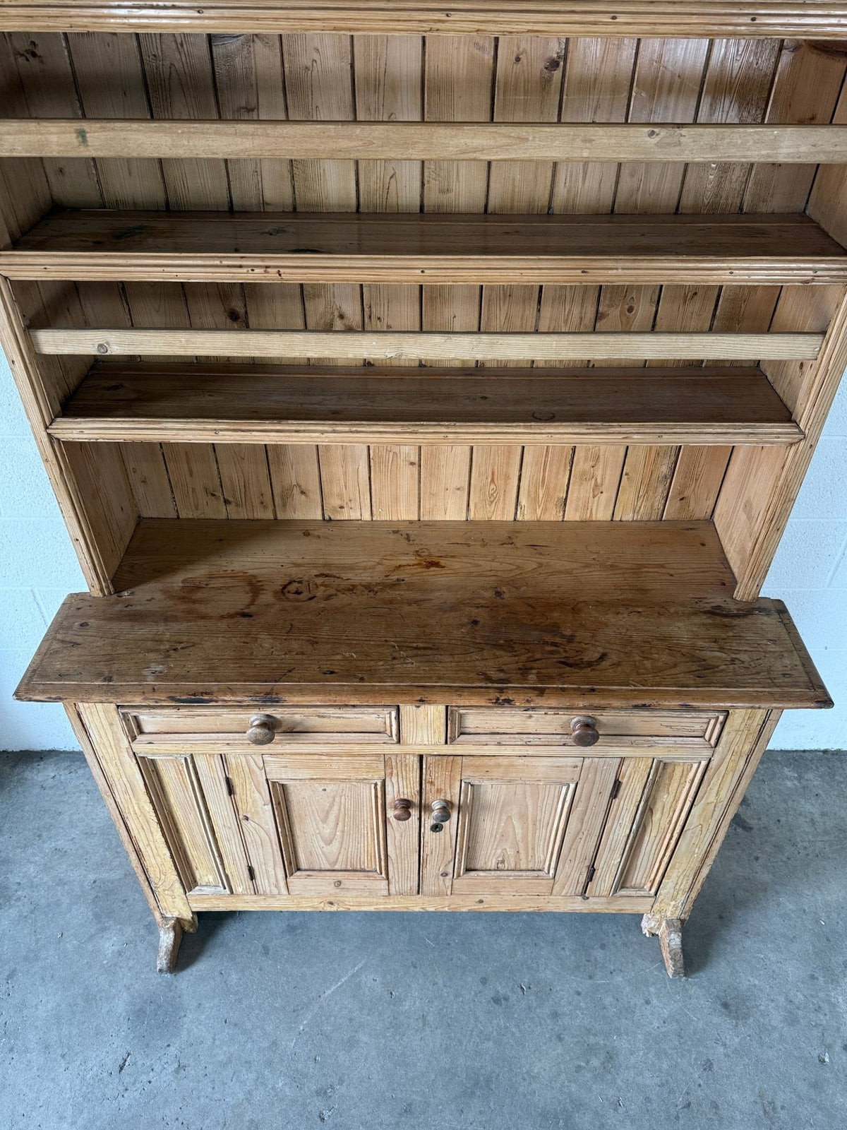 Irish kitchen hutch - House on Horizon