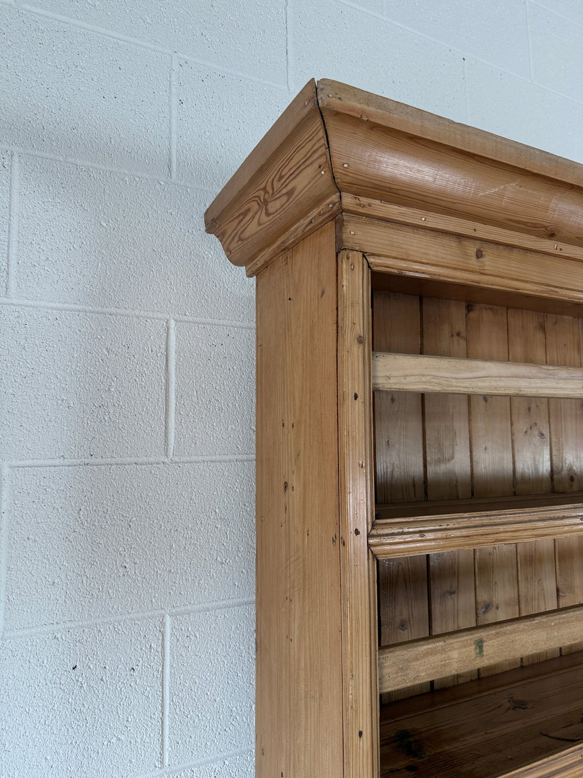 Irish kitchen hutch - House on Horizon
