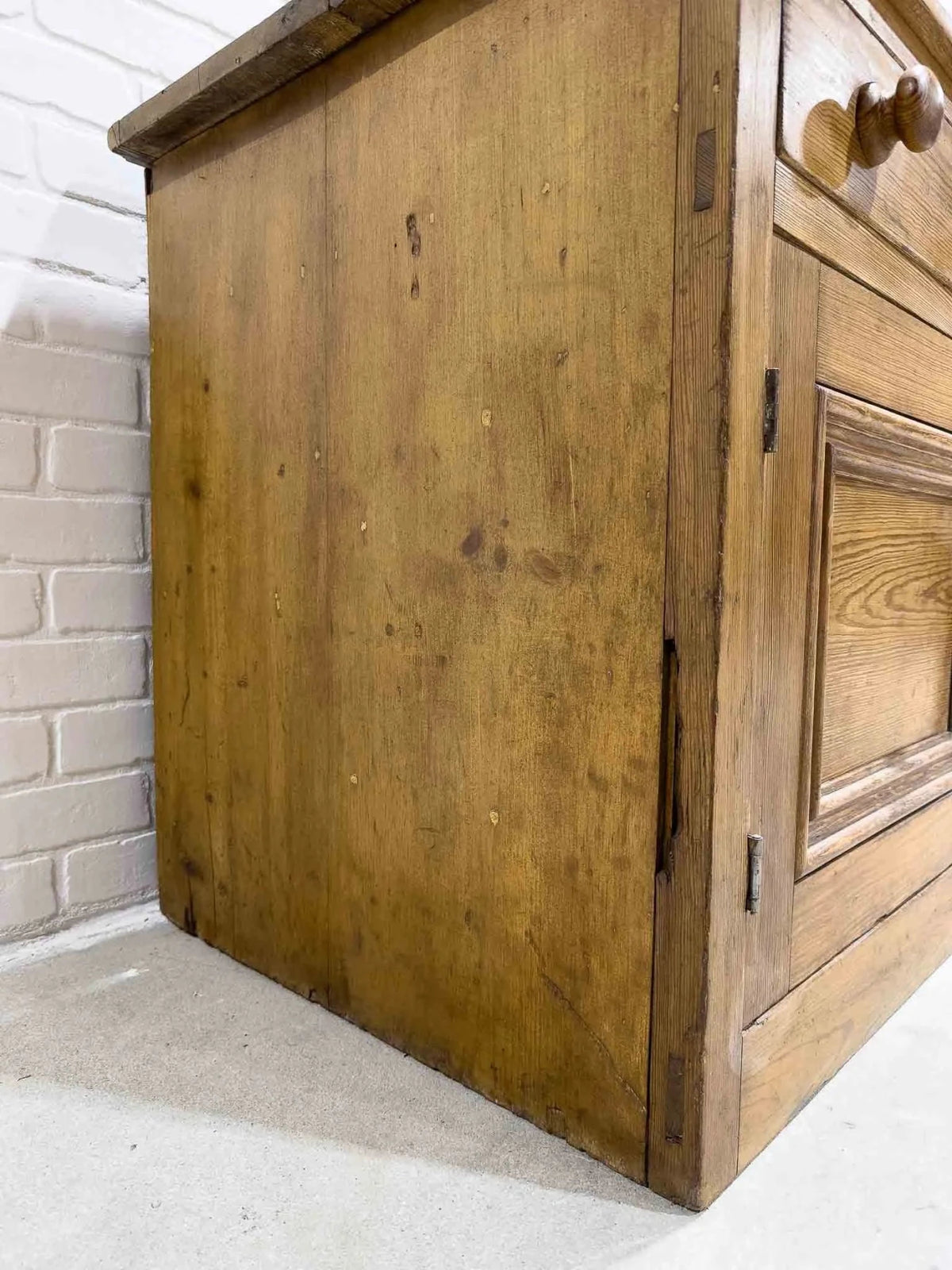 Large antique English sideboard - House on Horizon