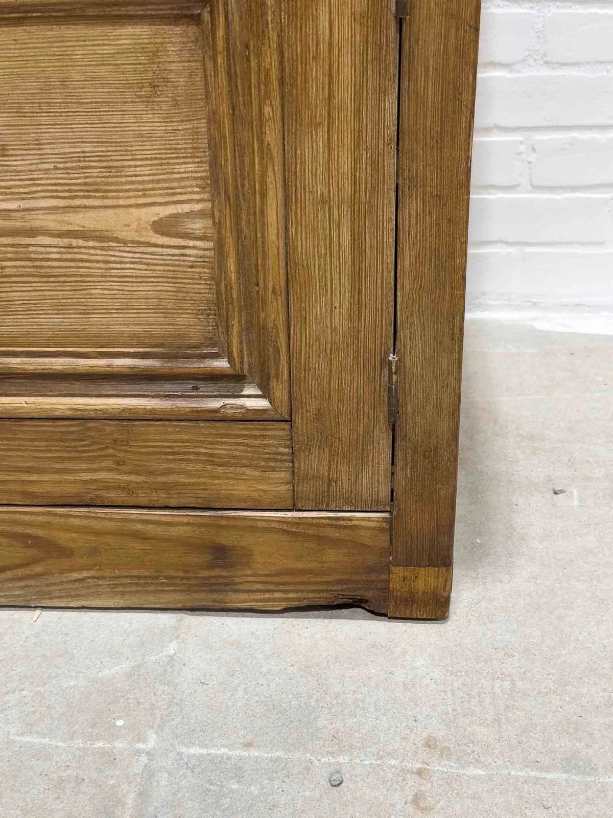 Large antique English sideboard - House on Horizon