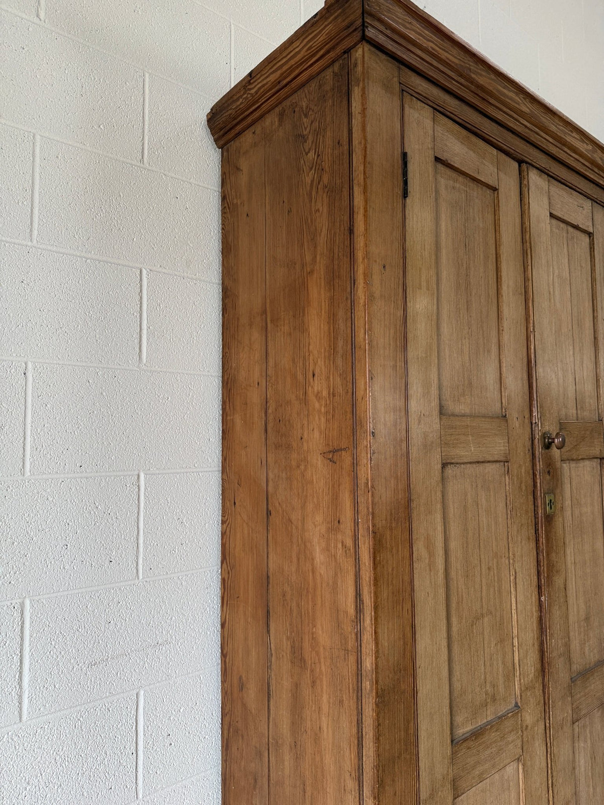 Late Victorian English pine wardrobe - House on Horizon