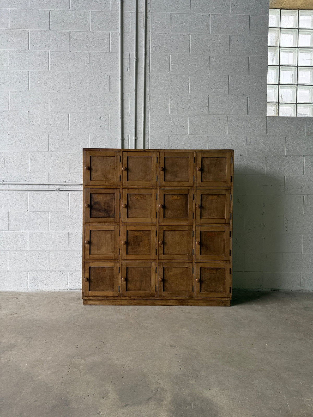 Late Victorian pine cubbies/lockers - House on Horizon