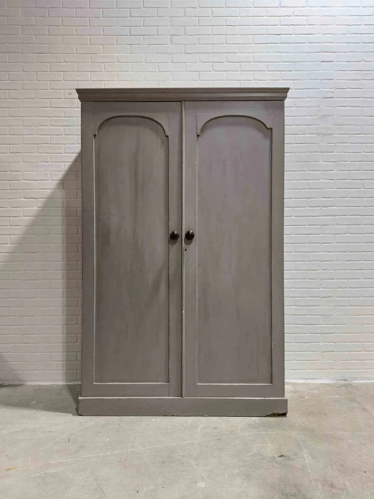 Painted English cupboard - House on Horizon