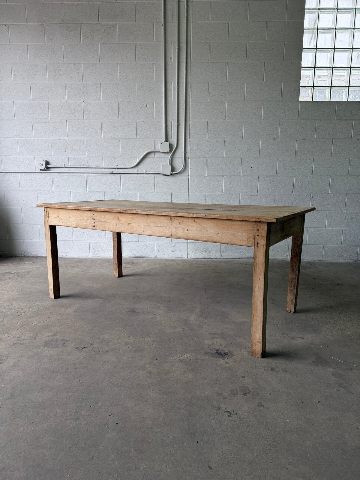 Primitive Scottish pine table - House on Horizon