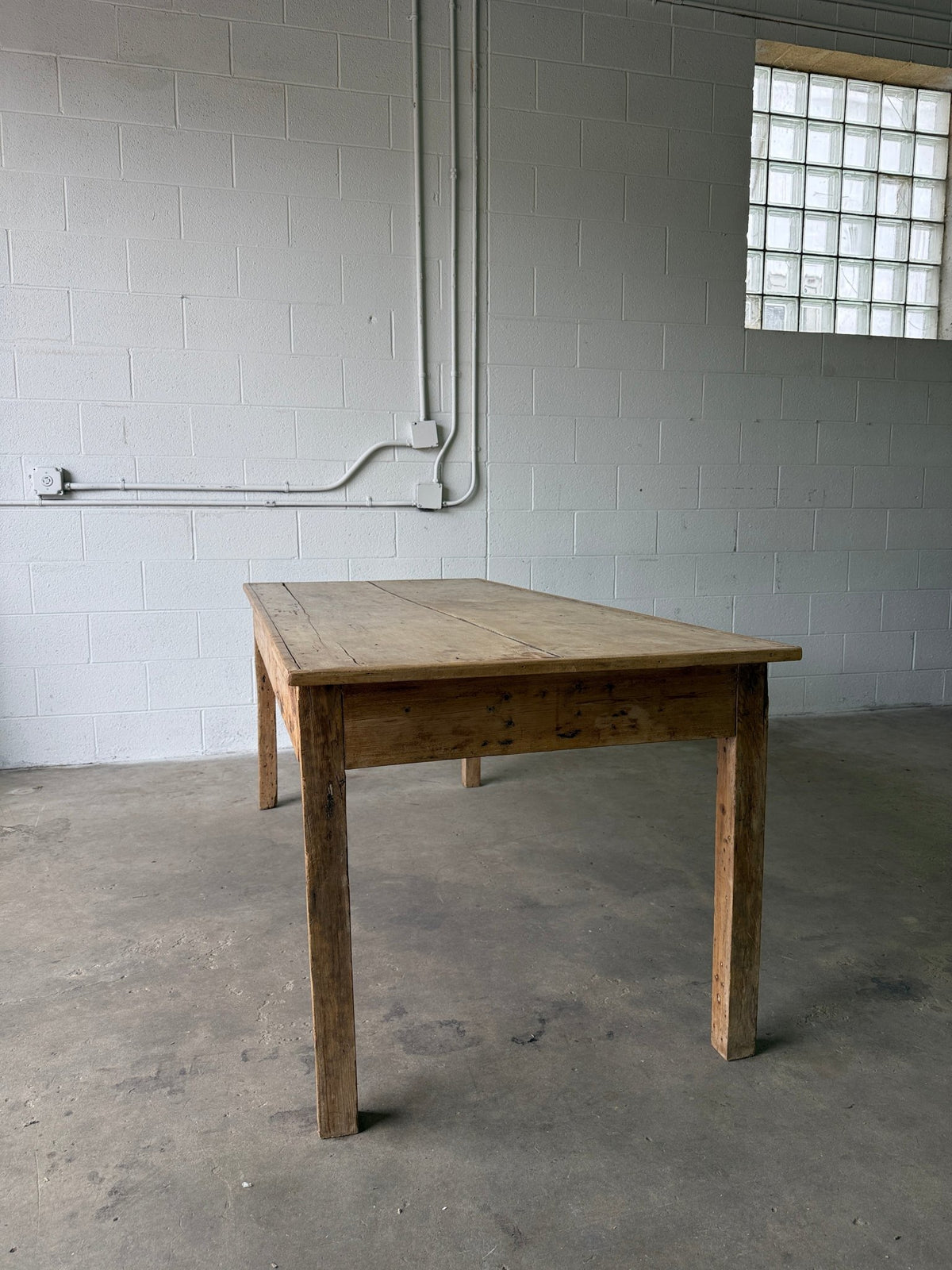 Primitive Scottish pine table - House on Horizon