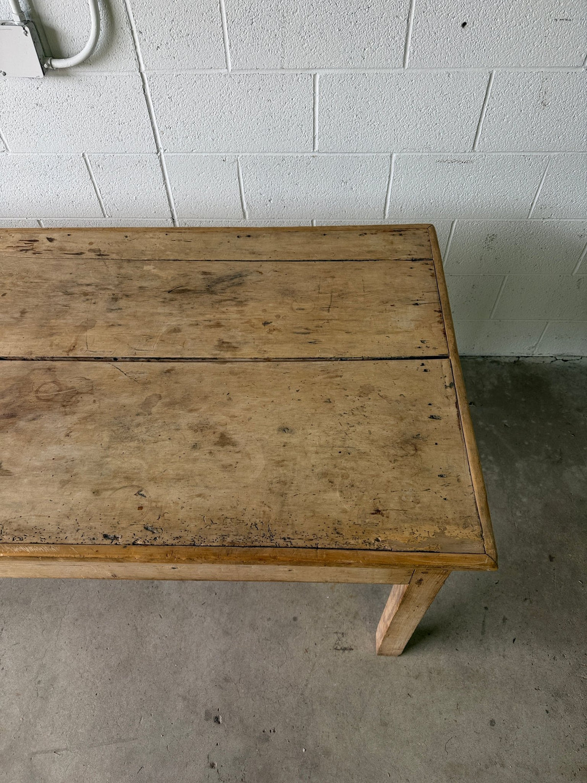 Primitive Scottish pine table - House on Horizon