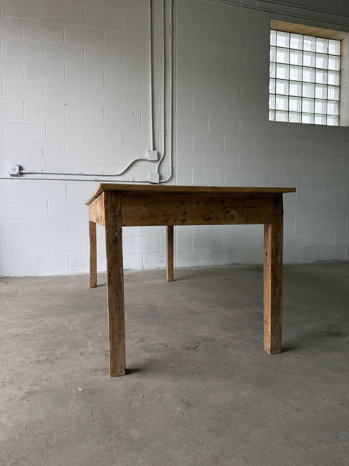 Primitive Scottish pine table - House on Horizon