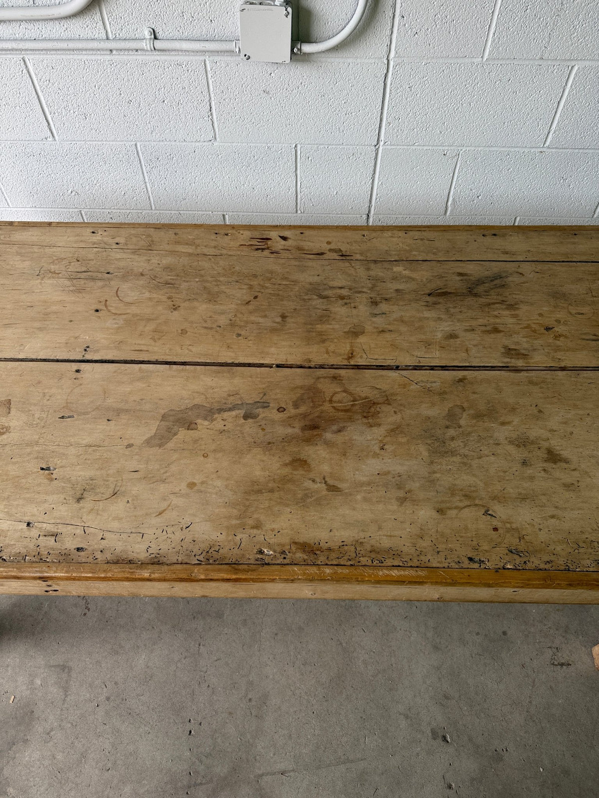 Primitive Scottish pine table - House on Horizon