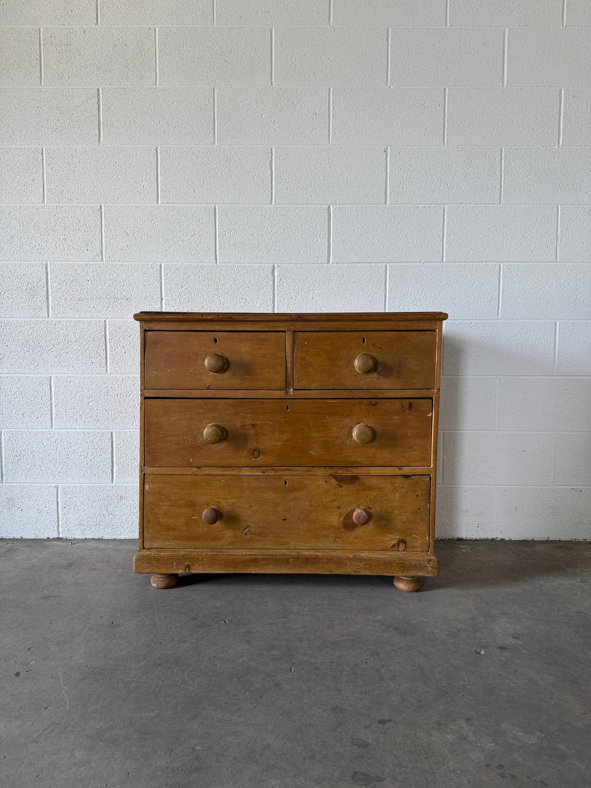 Rustic set of victorian pine drawers - House on Horizon