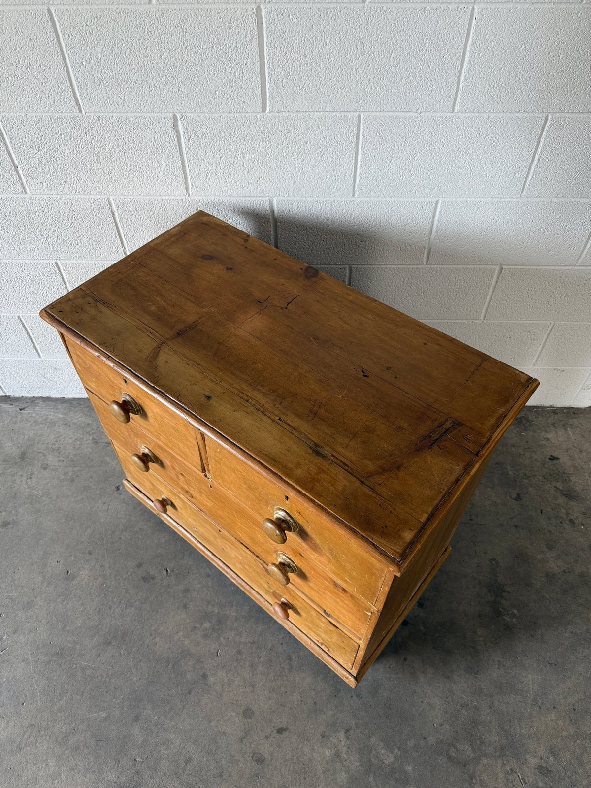 Rustic set of victorian pine drawers - House on Horizon