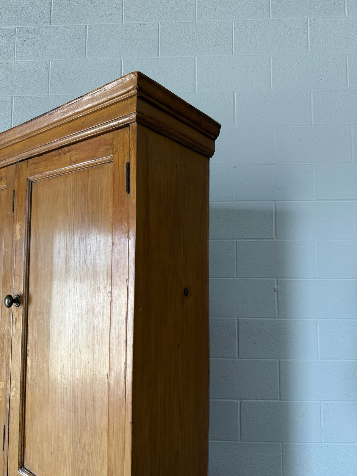 Scalloped English pine housekeeper’s cupboard - House on Horizon
