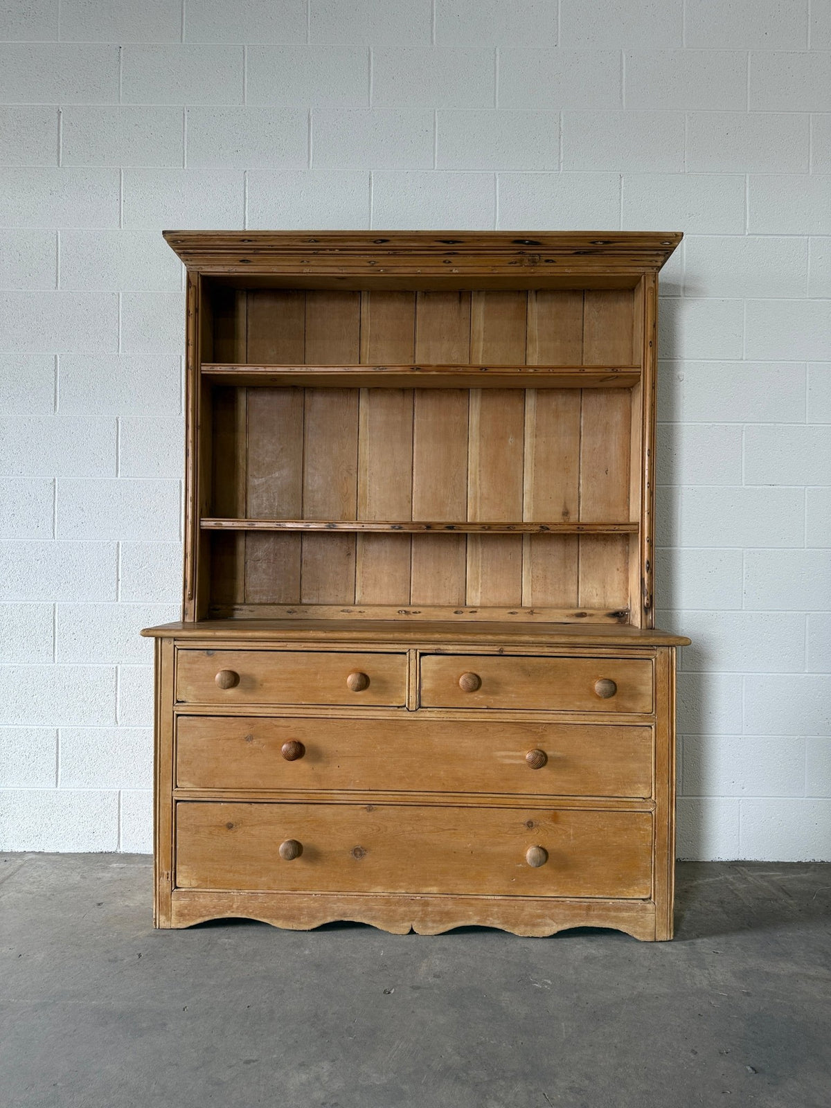 Scalloped Victorian pine kitchen dresser - House on Horizon